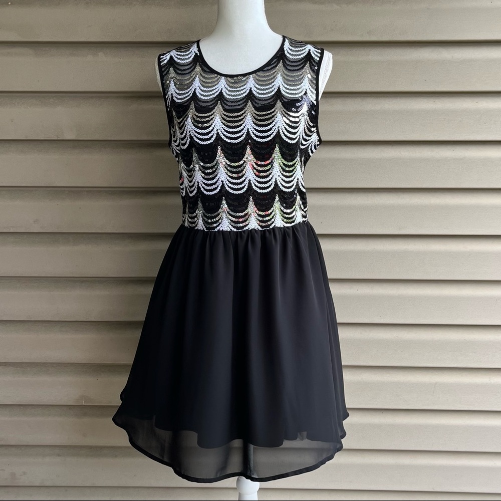 •As U Wish• Sequin Bodice Semi-Formal Dress - Size 13